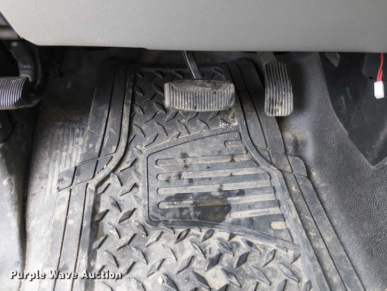 image for item EV5009 2020 Ford F350 bucket truck