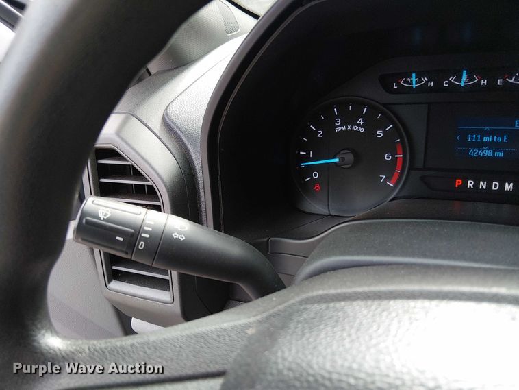 image for item EV5009 2020 Ford F350 bucket truck