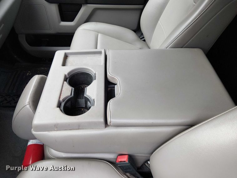 image for item EV5009 2020 Ford F350 bucket truck