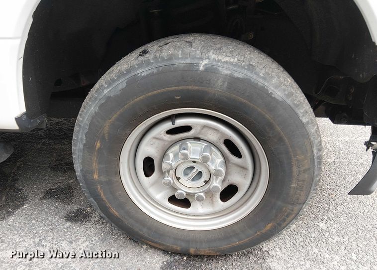 image for item EV5009 2020 Ford F350 bucket truck