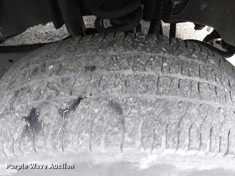 image for item EV5009 2020 Ford F350 bucket truck