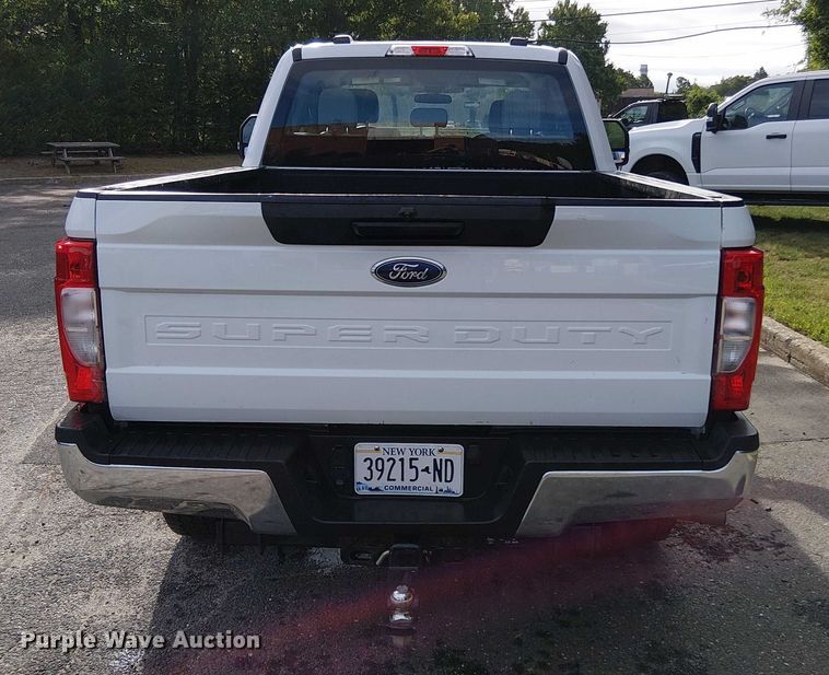 image for item EV5010 2022 Ford F350 Super Duty SuperCab pickup truck