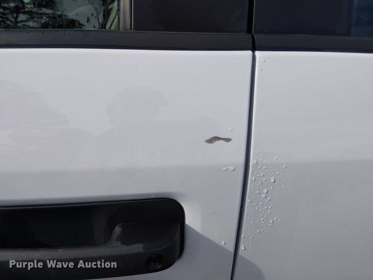 image for item EV5010 2022 Ford F350 Super Duty SuperCab pickup truck