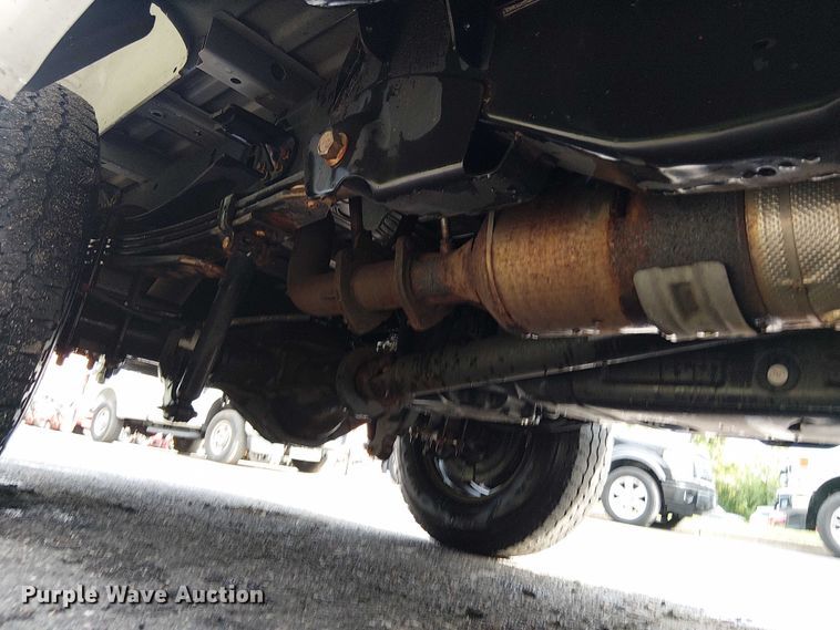 image for item EV5010 2022 Ford F350 Super Duty SuperCab pickup truck