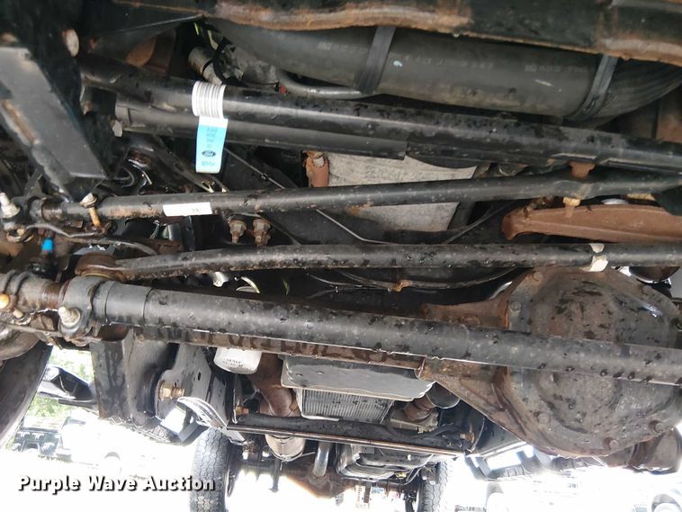 image for item EV5010 2022 Ford F350 Super Duty SuperCab pickup truck