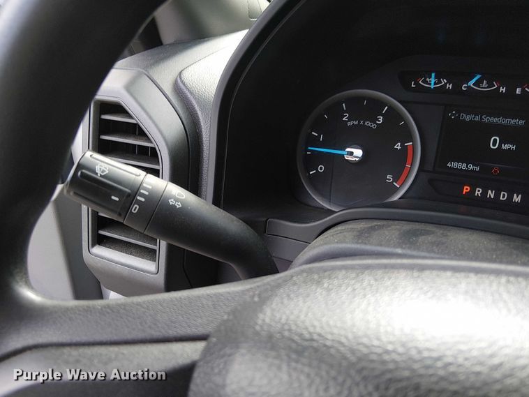 image for item EV5010 2022 Ford F350 Super Duty SuperCab pickup truck