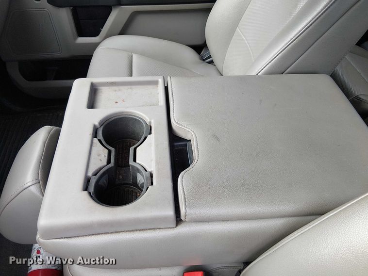 image for item EV5010 2022 Ford F350 Super Duty SuperCab pickup truck