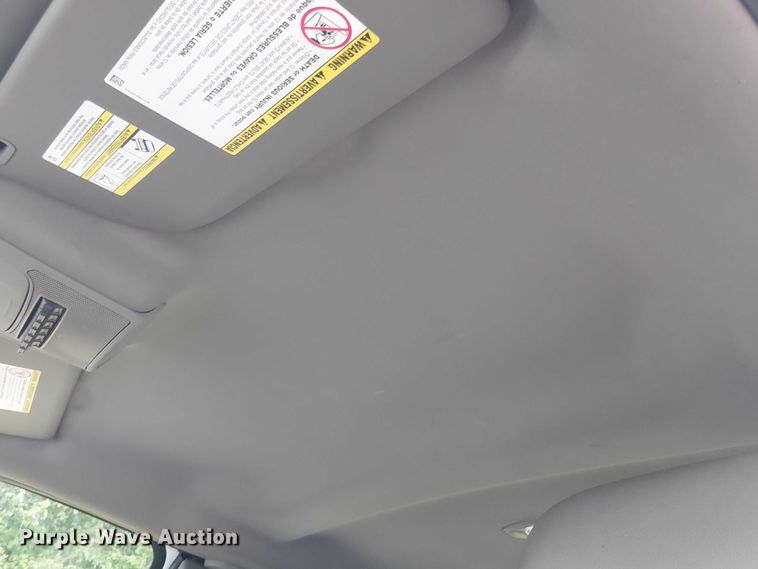 image for item EV5010 2022 Ford F350 Super Duty SuperCab pickup truck