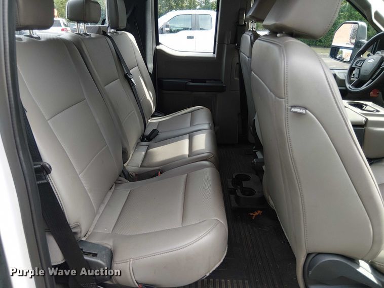 image for item EV5010 2022 Ford F350 Super Duty SuperCab pickup truck