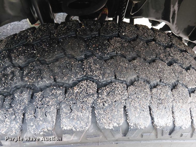 image for item EV5010 2022 Ford F350 Super Duty SuperCab pickup truck