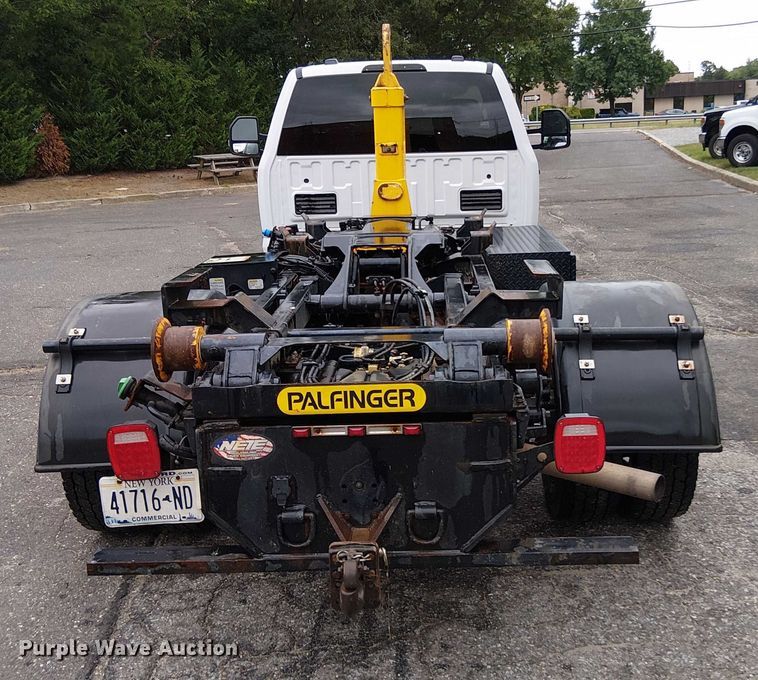 image for item EV5012 2022 Ford F-600 hook lift truck