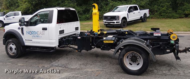 image for item EV5012 2022 Ford F-600 hook lift truck