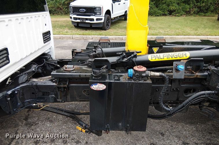 image for item EV5012 2022 Ford F-600 hook lift truck