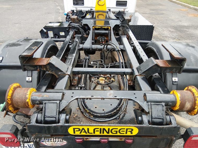 image for item EV5012 2022 Ford F-600 hook lift truck