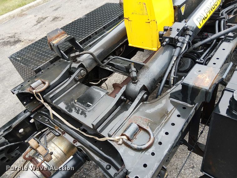 image for item EV5012 2022 Ford F-600 hook lift truck