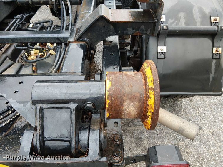 image for item EV5012 2022 Ford F-600 hook lift truck