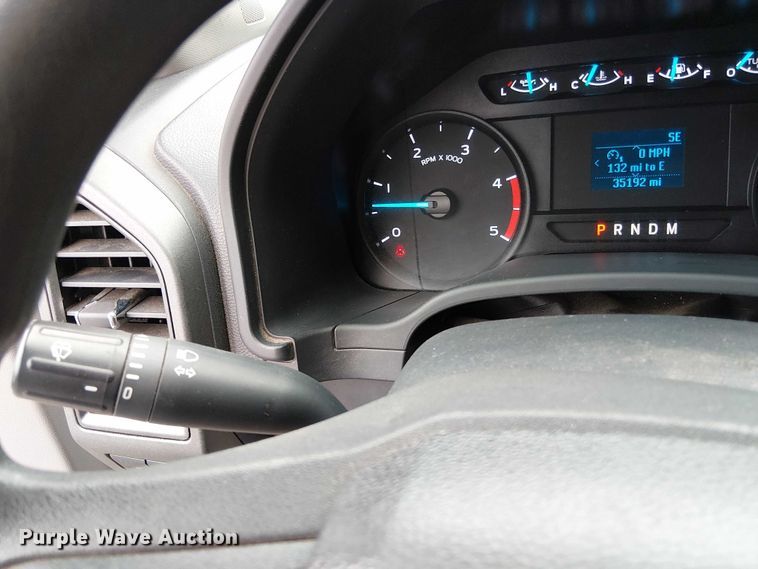 image for item EV5012 2022 Ford F-600 hook lift truck