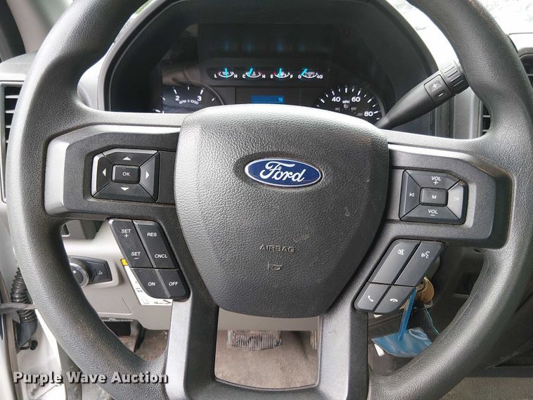 image for item EV5012 2022 Ford F-600 hook lift truck