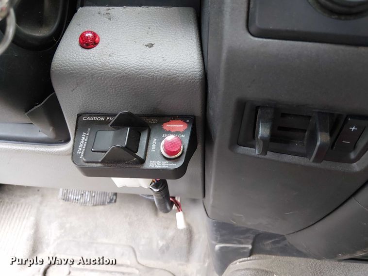 image for item EV5012 2022 Ford F-600 hook lift truck