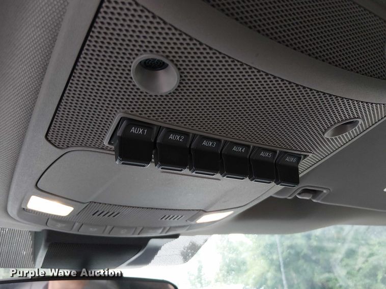 image for item EV5012 2022 Ford F-600 hook lift truck