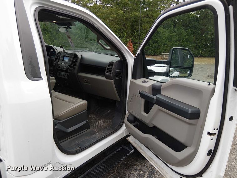 image for item EV5012 2022 Ford F-600 hook lift truck