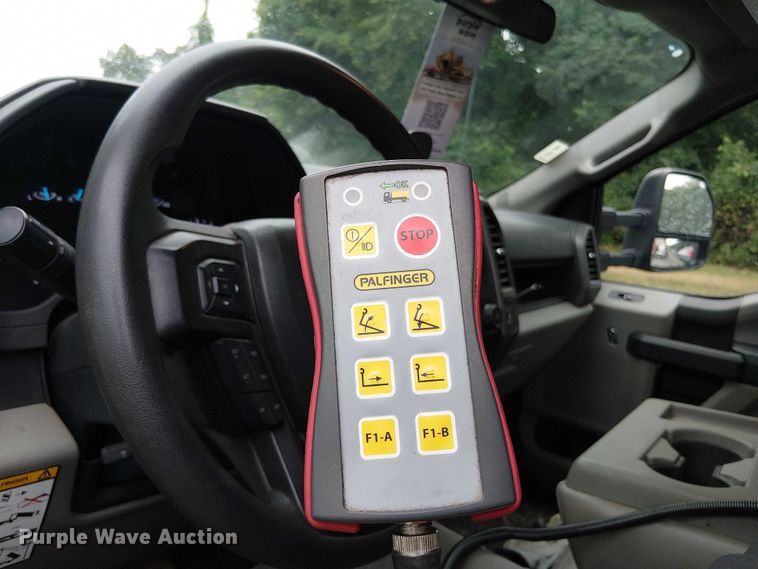 image for item EV5012 2022 Ford F-600 hook lift truck