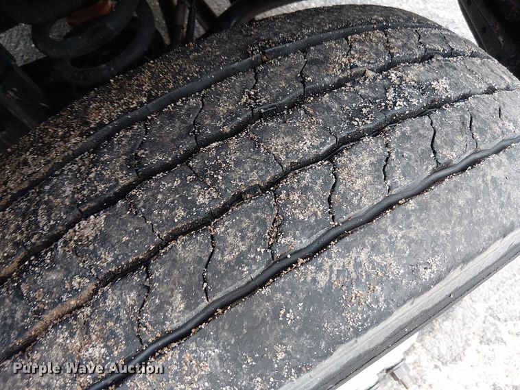 image for item EV5012 2022 Ford F-600 hook lift truck