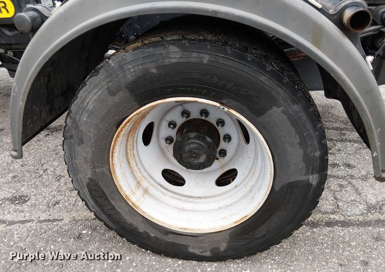 image for item EV5012 2022 Ford F-600 hook lift truck