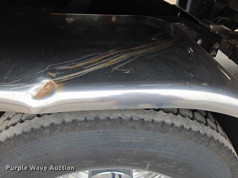 image for item EV5014 2020 Peterbilt 389 semi truck