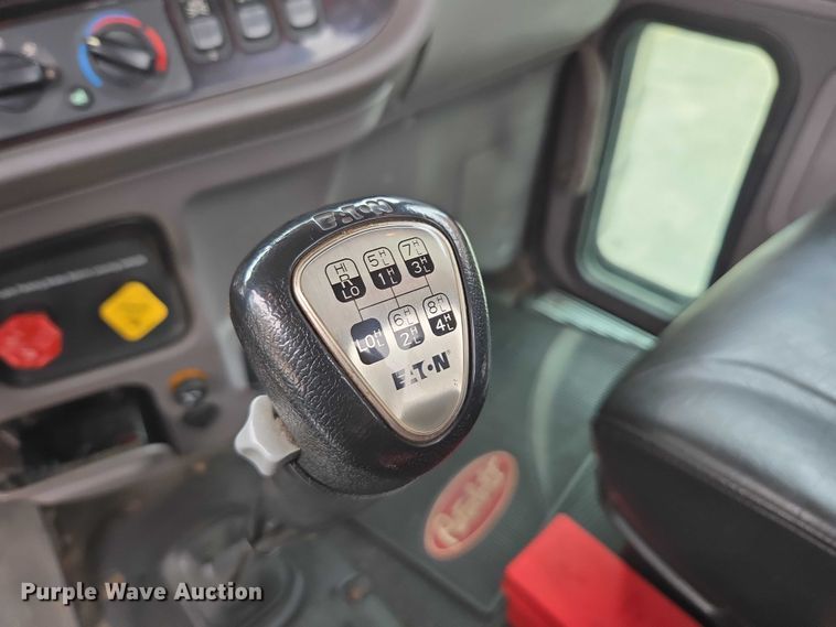 image for item EV5014 2020 Peterbilt 389 semi truck