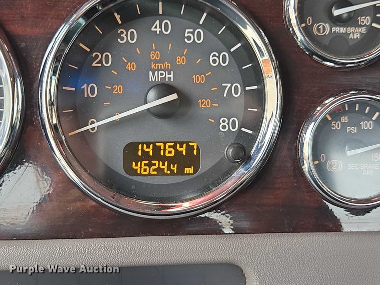 image for item EV5014 2020 Peterbilt 389 semi truck