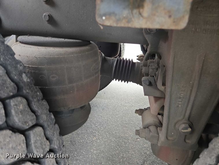 image for item EV5014 2020 Peterbilt 389 semi truck