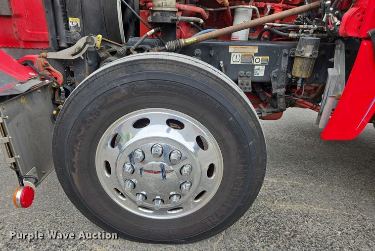 image for item EV5014 2020 Peterbilt 389 semi truck