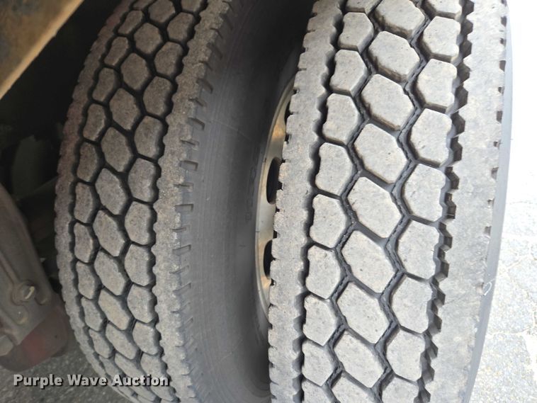 image for item EV5014 2020 Peterbilt 389 semi truck