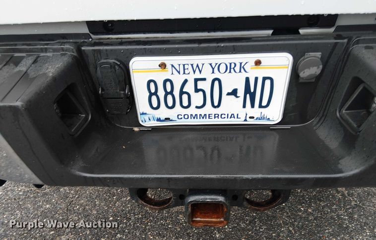 image for item EV5015 2023 Ford F350 Super Duty  SuperCab pickup truck