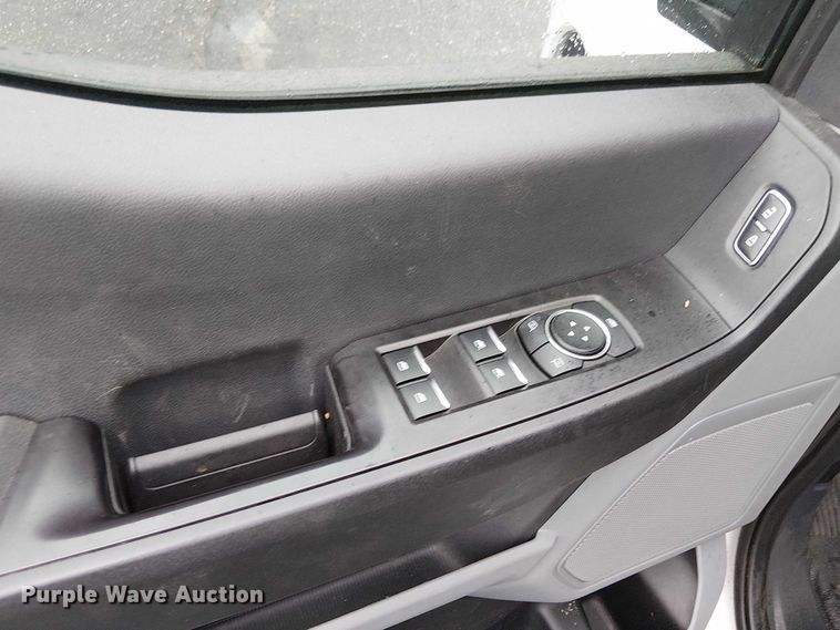 image for item EV5015 2023 Ford F350 Super Duty  SuperCab pickup truck