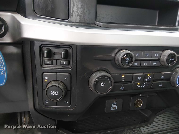 image for item EV5015 2023 Ford F350 Super Duty  SuperCab pickup truck