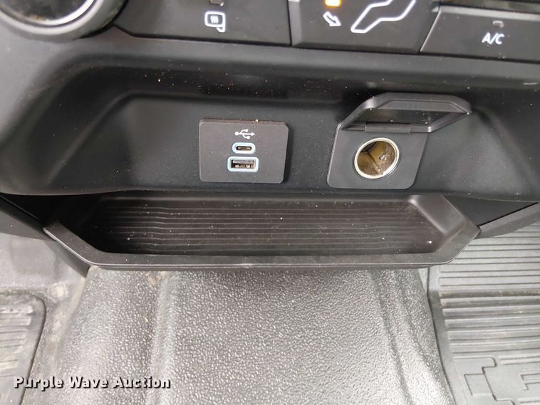 image for item EV5015 2023 Ford F350 Super Duty  SuperCab pickup truck