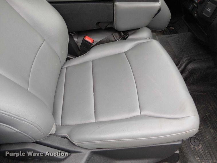 image for item EV5015 2023 Ford F350 Super Duty  SuperCab pickup truck