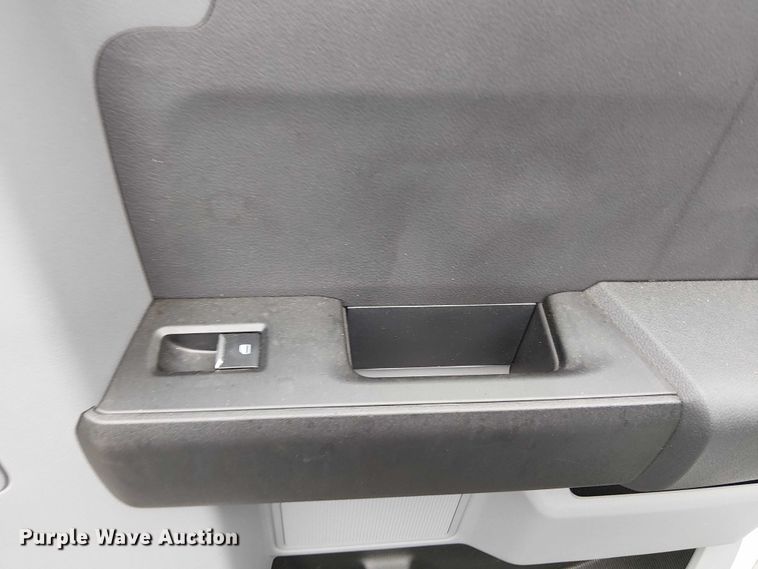 image for item EV5015 2023 Ford F350 Super Duty  SuperCab pickup truck