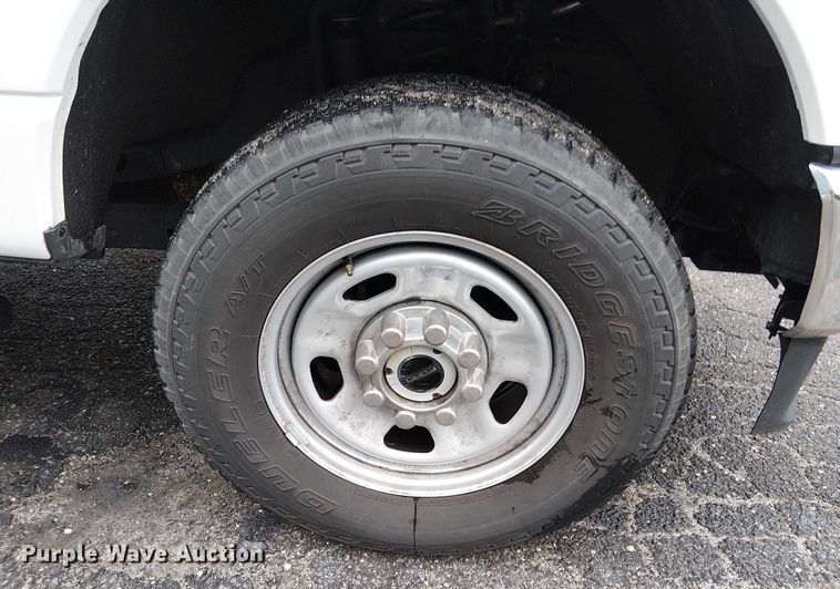 image for item EV5015 2023 Ford F350 Super Duty  SuperCab pickup truck