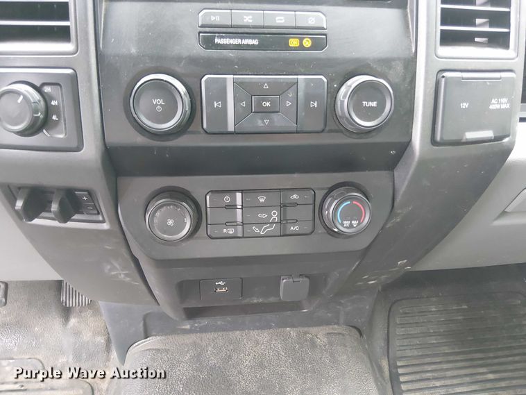 image for item EV5016 2022 Ford F550 box truck