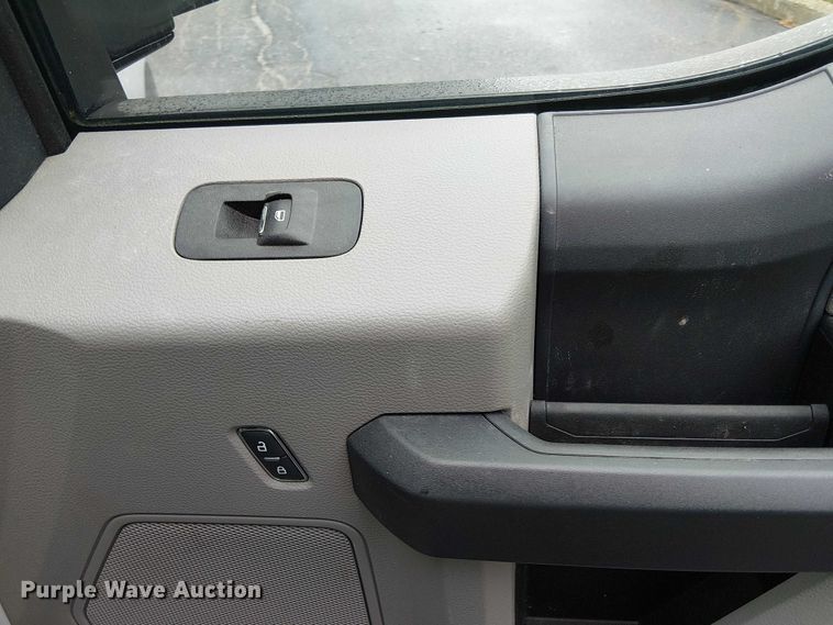 image for item EV5016 2022 Ford F550 box truck