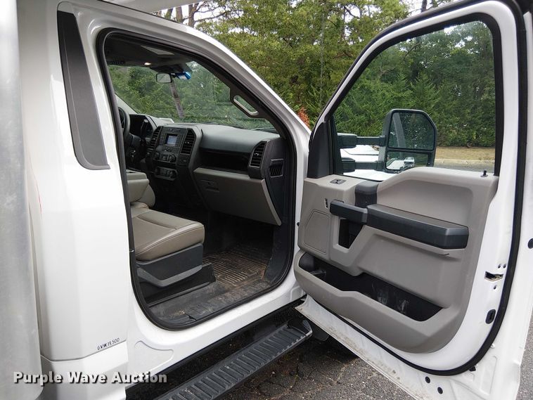 image for item EV5016 2022 Ford F550 box truck