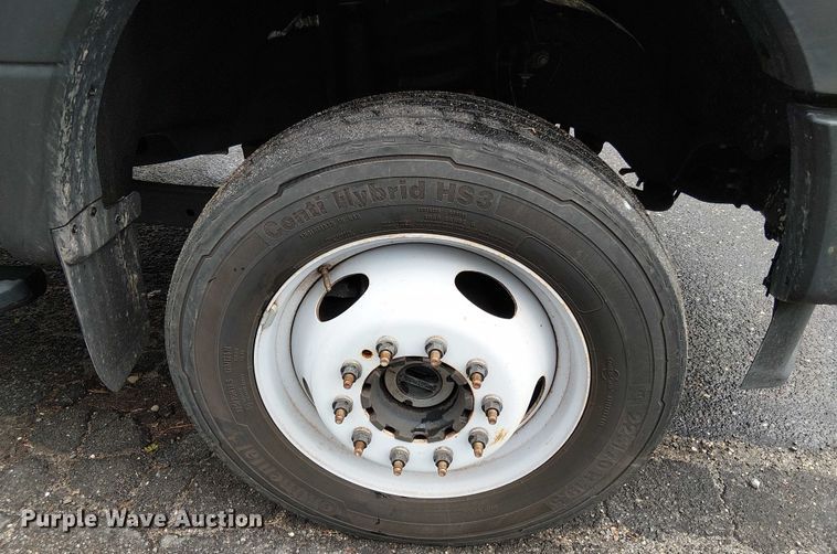 image for item EV5016 2022 Ford F550 box truck