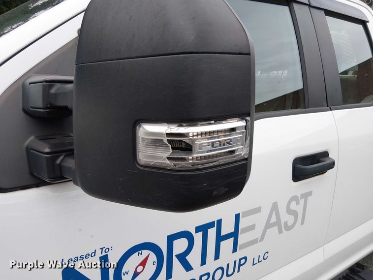 image for item EV5017 2022 Ford F350 Super Duty SuperCab utility bed pickup truck