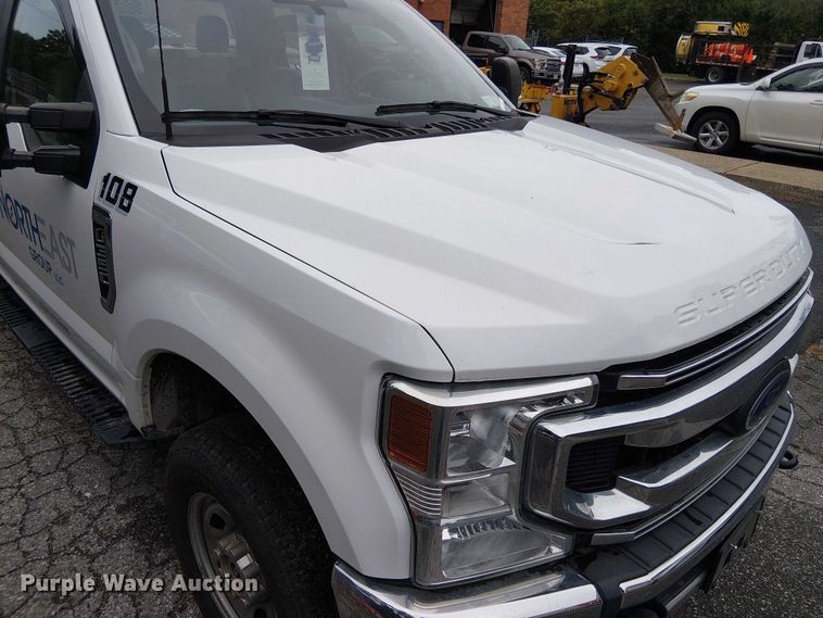 image for item EV5017 2022 Ford F350 Super Duty SuperCab utility bed pickup truck