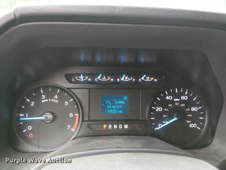 image for item EV5017 2022 Ford F350 Super Duty SuperCab utility bed pickup truck