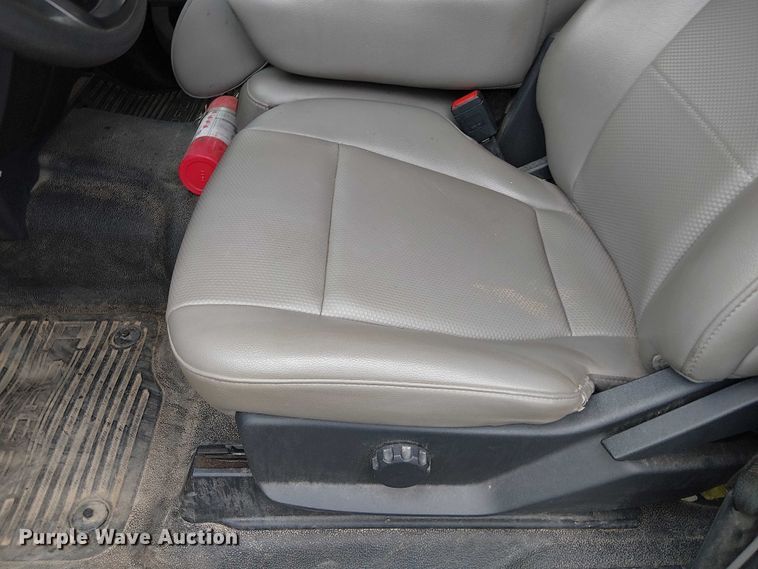 image for item EV5017 2022 Ford F350 Super Duty SuperCab utility bed pickup truck