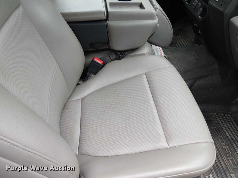 image for item EV5017 2022 Ford F350 Super Duty SuperCab utility bed pickup truck